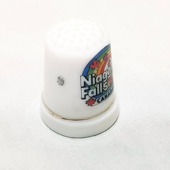 Niagara Falls Canada Thimble Souvenir Porcelain Vintage 1" White Maple Leaf - Picture 2 of 7